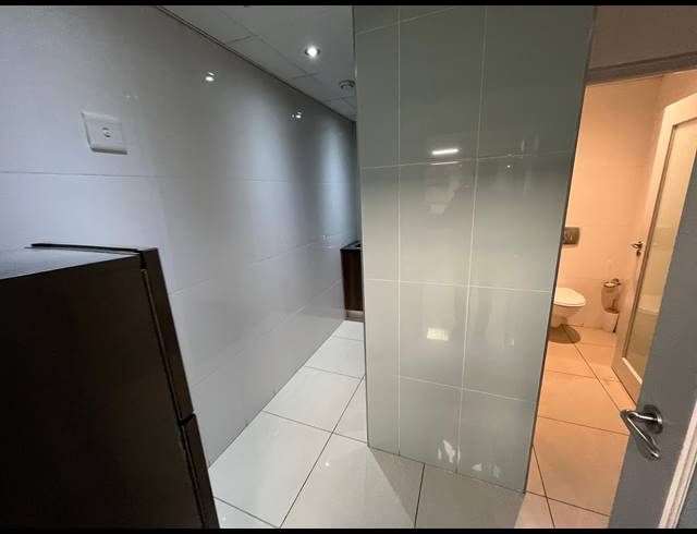 165M² OFFICE TO LET IN BRACKENFELL INDUSTRIAL